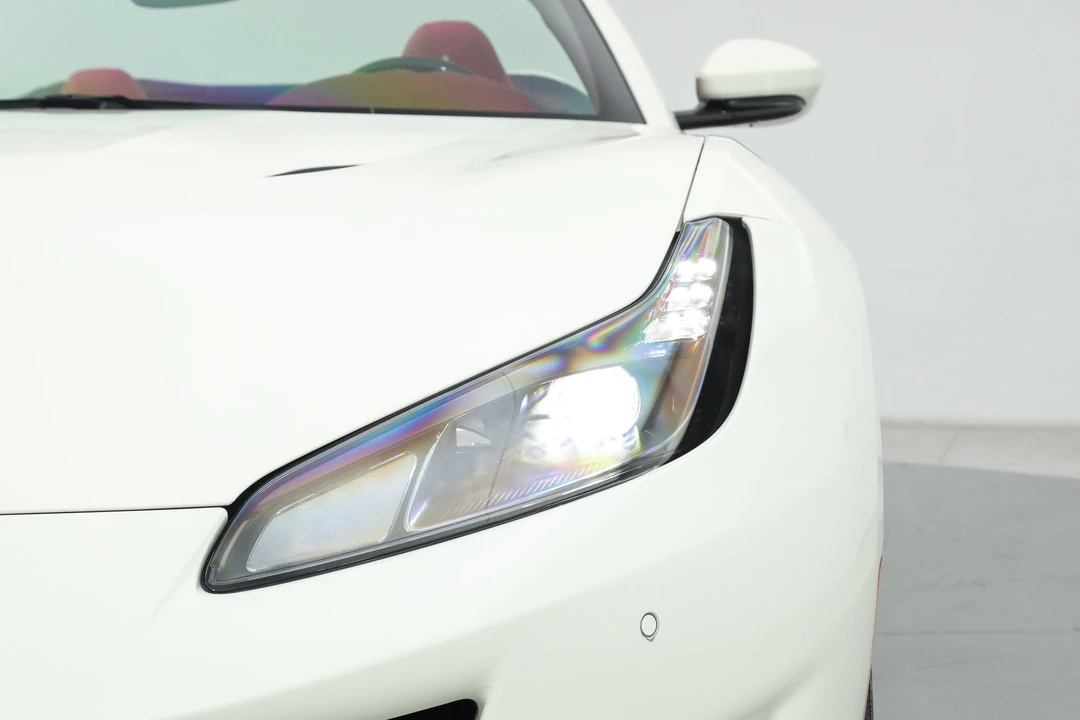 2019 Ferrari Portofino - Image 14 of 31