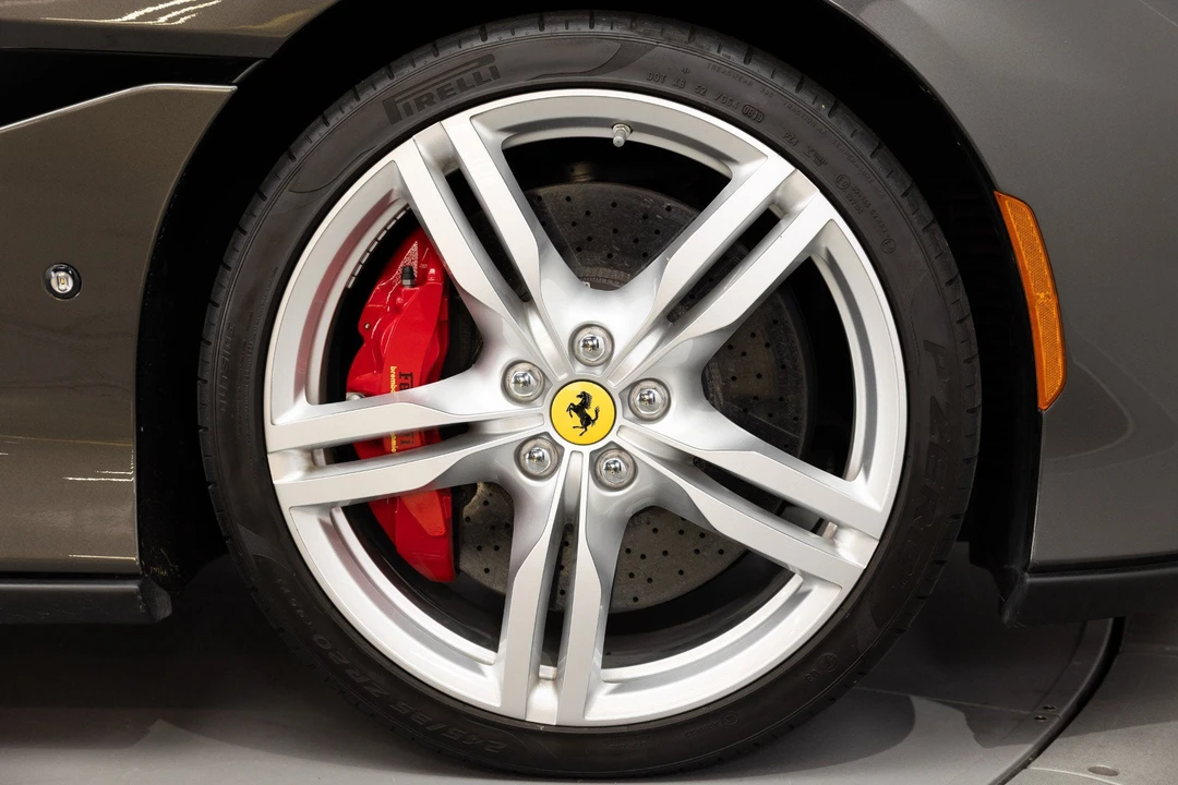 2019 Ferrari Portofino - Image 23 of 31
