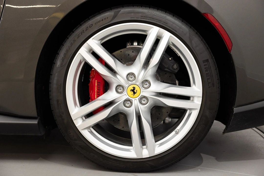 2019 Ferrari Portofino - Image 22 of 31