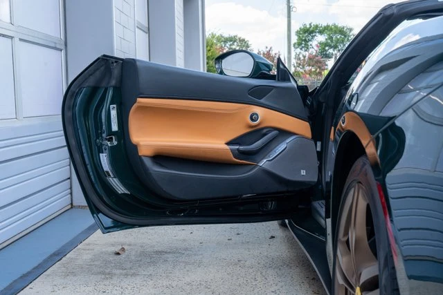 2019 Ferrari Portofino - Image 26 of 31