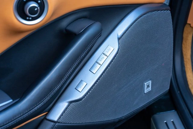 2019 Ferrari Portofino - Image 27 of 31