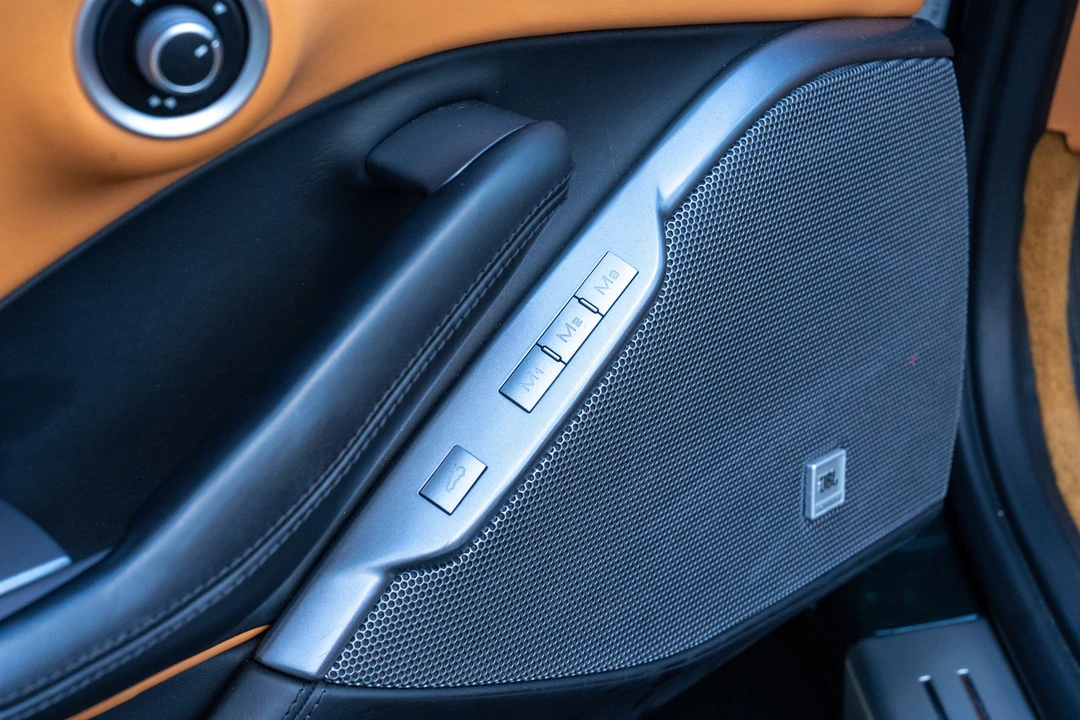 2019 Ferrari Portofino - Image 27 of 31