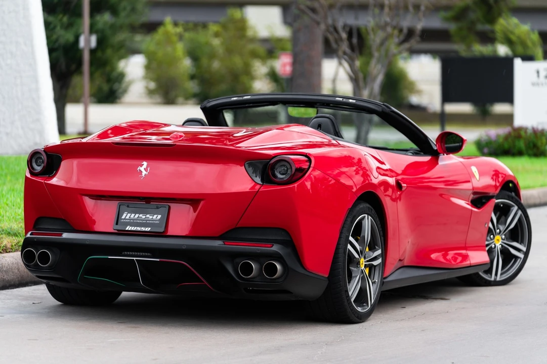 2019 Ferrari Portofino - Image 2 of 31