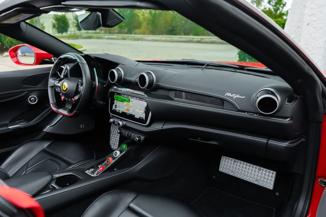 2019 Ferrari Portofino - Image 18 of 31