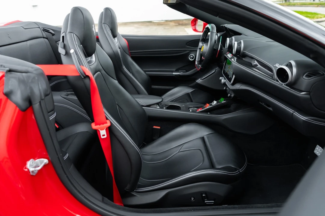 2019 Ferrari Portofino - Image 19 of 21