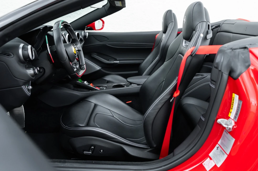 2019 Ferrari Portofino - Image 5 of 31
