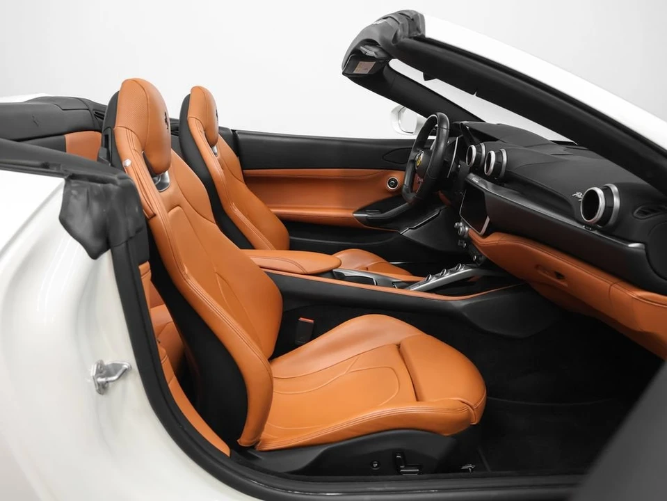 2019 Ferrari Portofino - Image 25 of 31