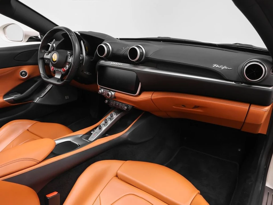 2019 Ferrari Portofino - Image 26 of 31