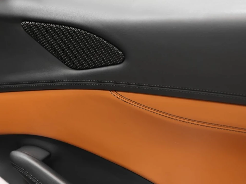 2019 Ferrari Portofino - Image 28 of 31