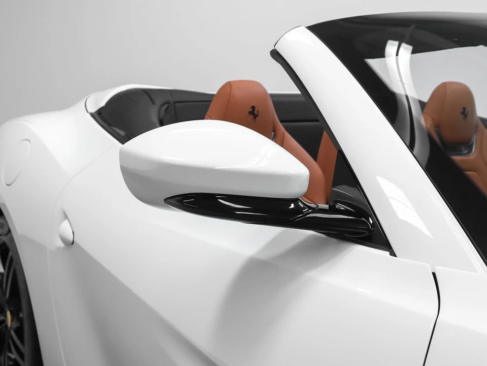 2019 Ferrari Portofino - Image 8 of 31