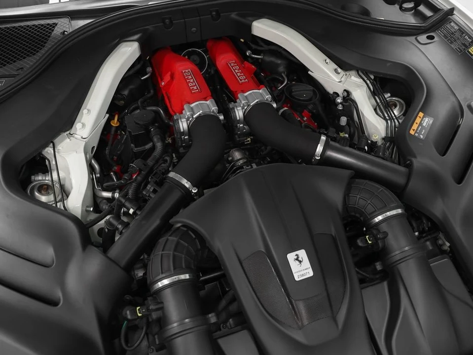 2019 Ferrari Portofino - Image 15 of 31