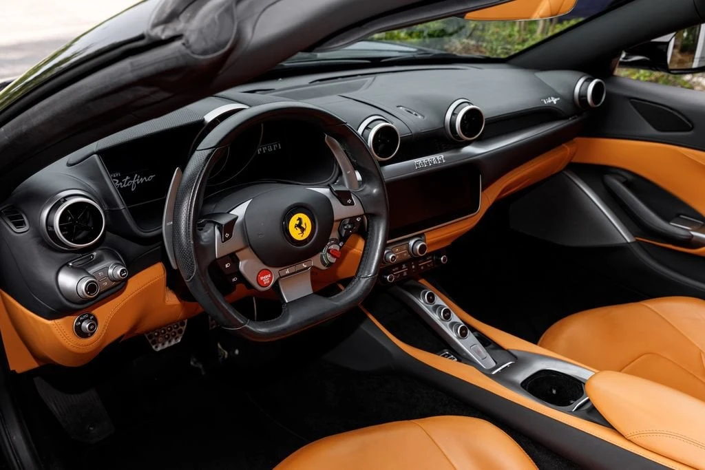 2019 Ferrari Portofino - Image 27 of 31