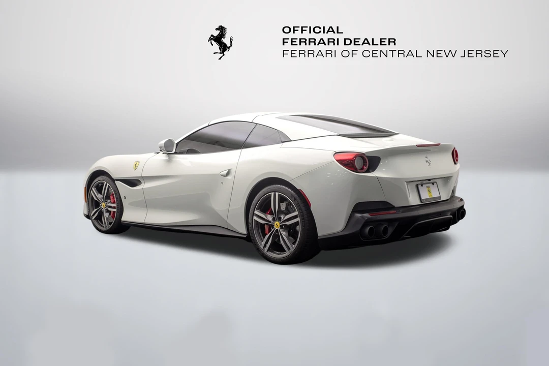 2019 Ferrari Portofino - Image 14 of 31