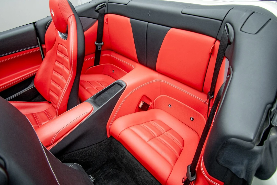 2019 Ferrari Portofino - Image 25 of 31
