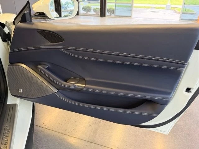 2019 Ferrari Portofino - Image 16 of 31