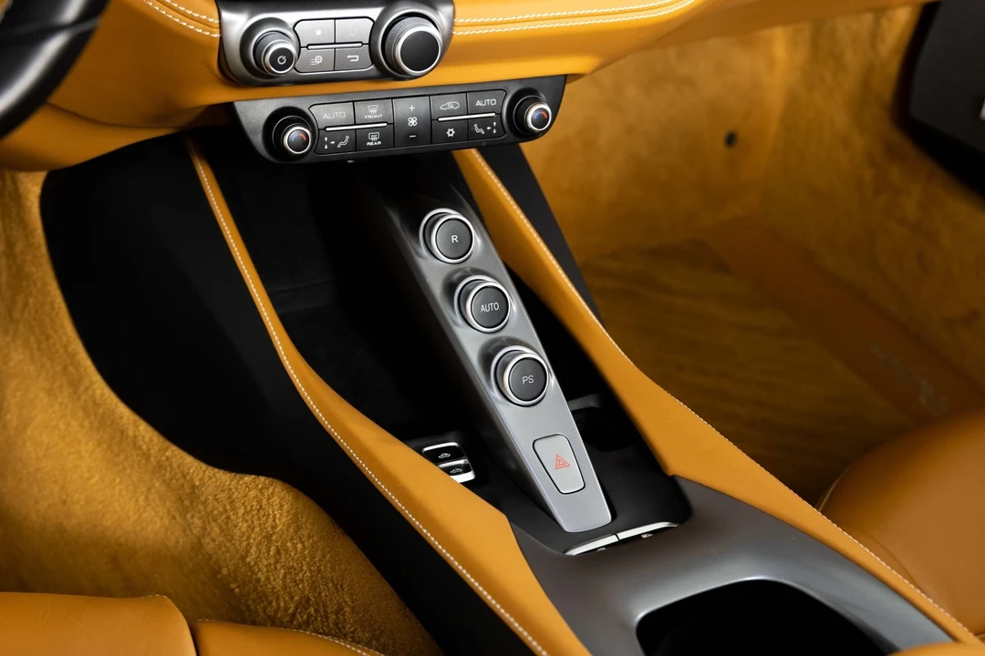2019 Ferrari Portofino - Image 16 of 21