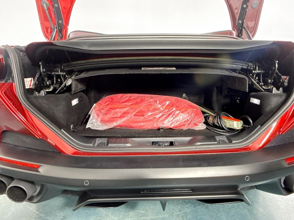 2019 Ferrari Portofino - Image 26 of 31