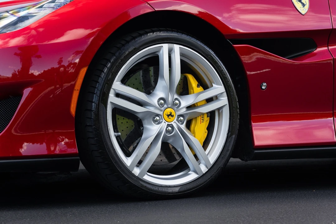 2019 Ferrari Portofino - Image 25 of 31