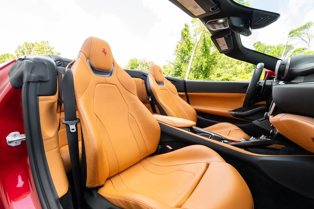2019 Ferrari Portofino - Image 8 of 31