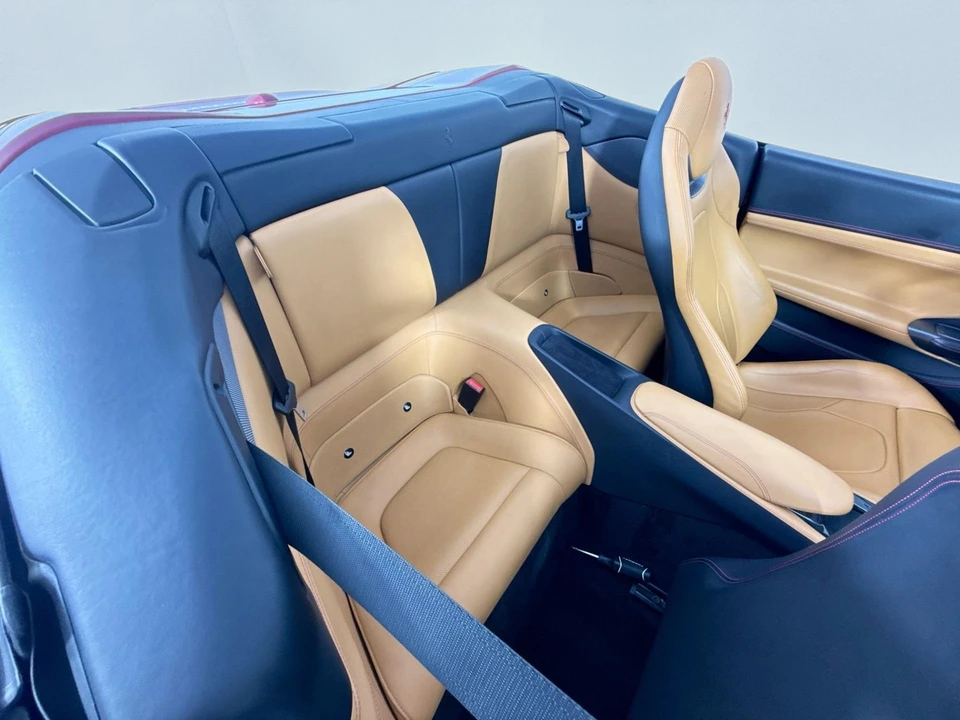2019 Ferrari Portofino - Image 27 of 31