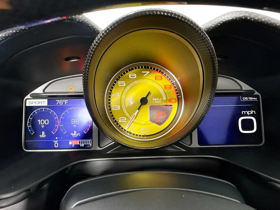 2019 Ferrari Portofino - Image 14 of 31
