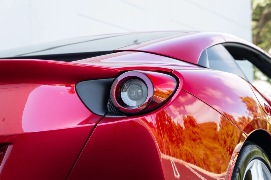 2019 Ferrari Portofino - Image 19 of 31
