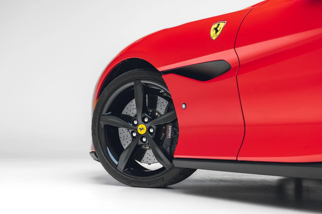 2019 Ferrari Portofino - Image 16 of 31
