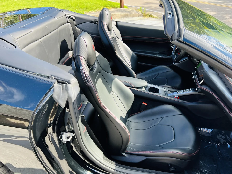 2019 Ferrari Portofino - Image 29 of 31