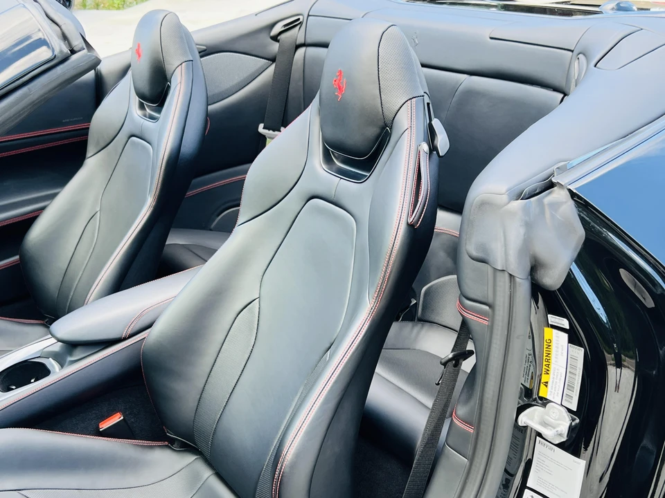 2019 Ferrari Portofino - Image 27 of 31