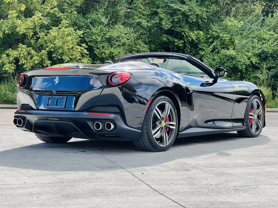2019 Ferrari Portofino - Image 9 of 31