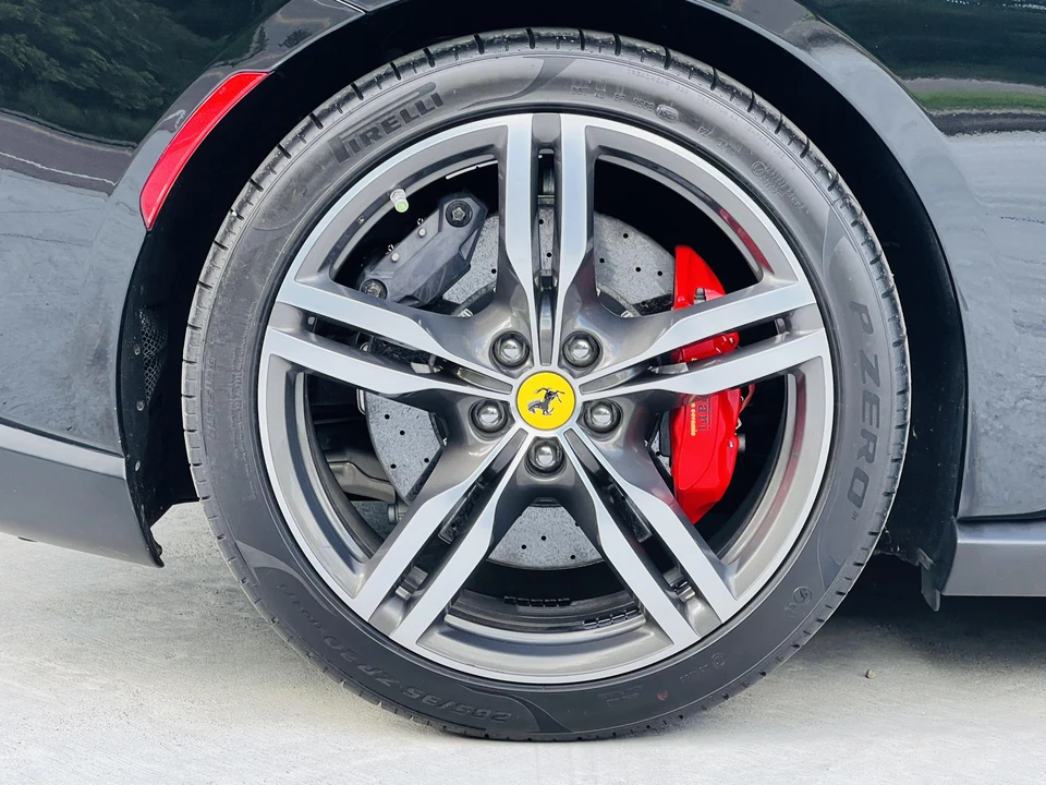 2019 Ferrari Portofino - Image 20 of 31