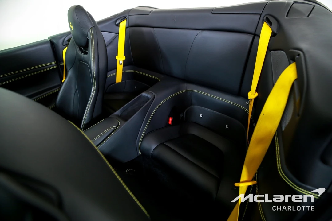 2019 Ferrari Portofino - Image 17 of 21