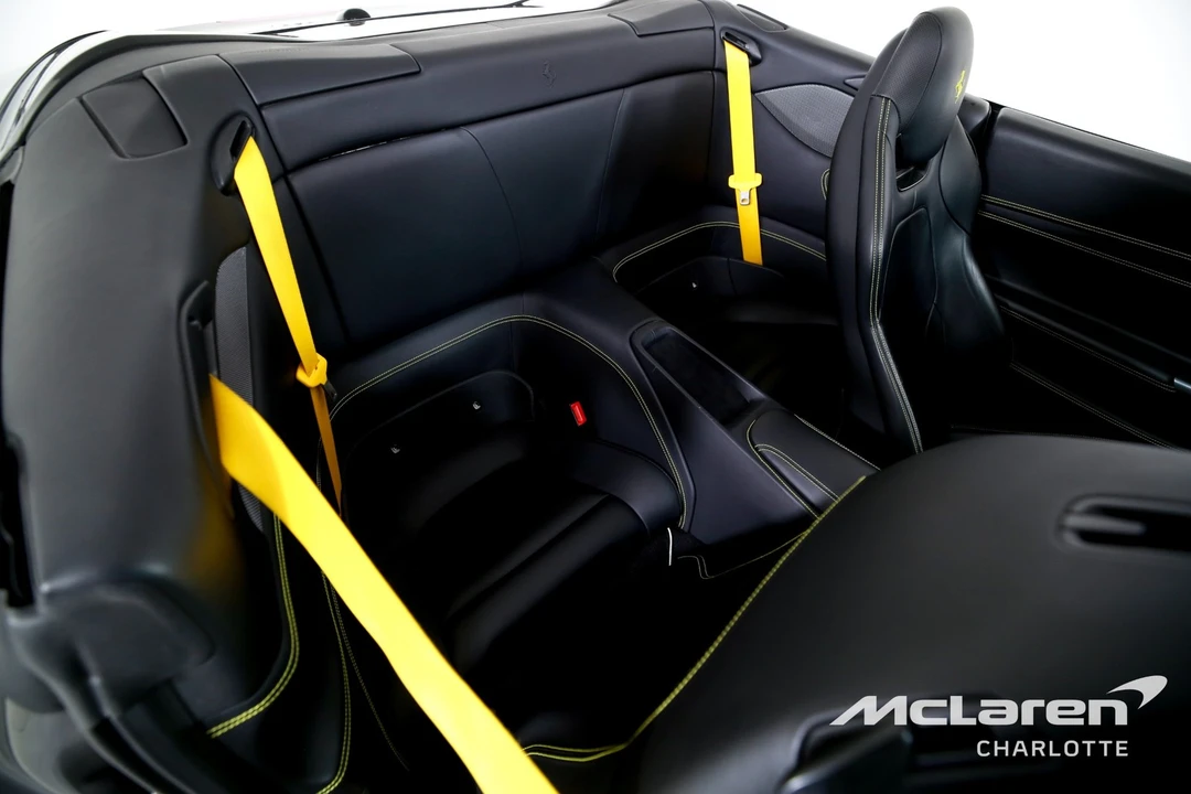 2019 Ferrari Portofino - Image 25 of 31