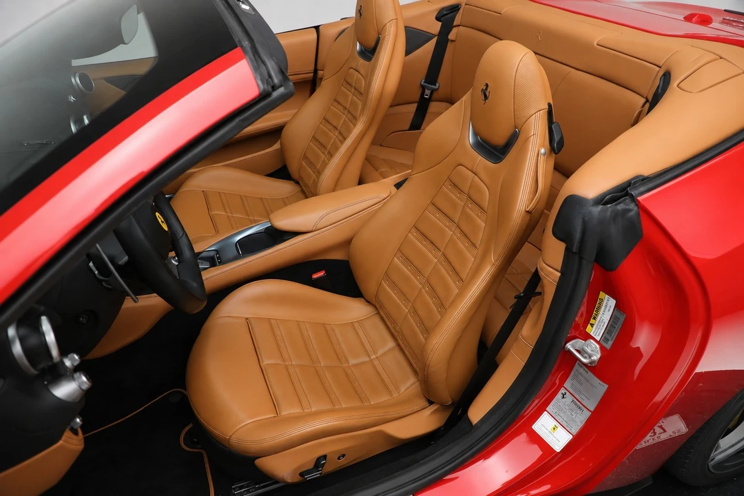 2019 Ferrari Portofino - Image 12 of 19
