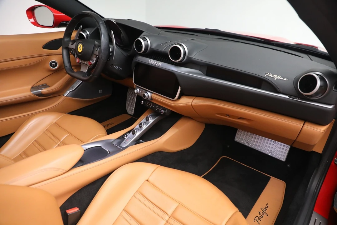 2019 Ferrari Portofino - Image 13 of 19