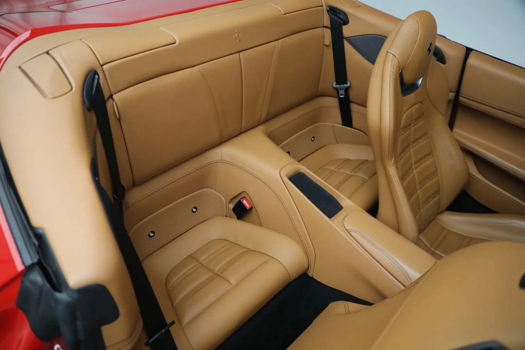 2019 Ferrari Portofino - Image 17 of 19