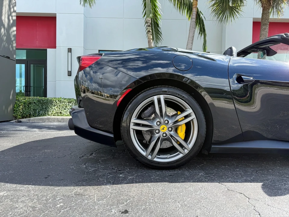 2019 Ferrari Portofino - Image 4 of 21