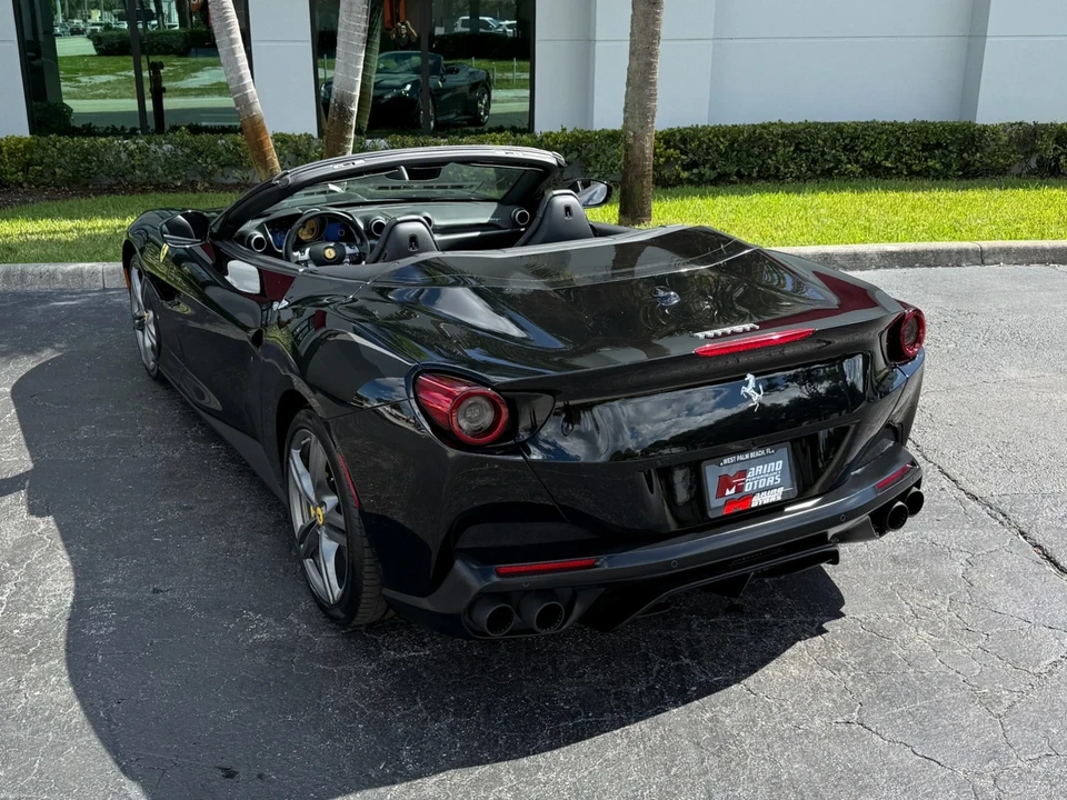2019 Ferrari Portofino - Image 14 of 21