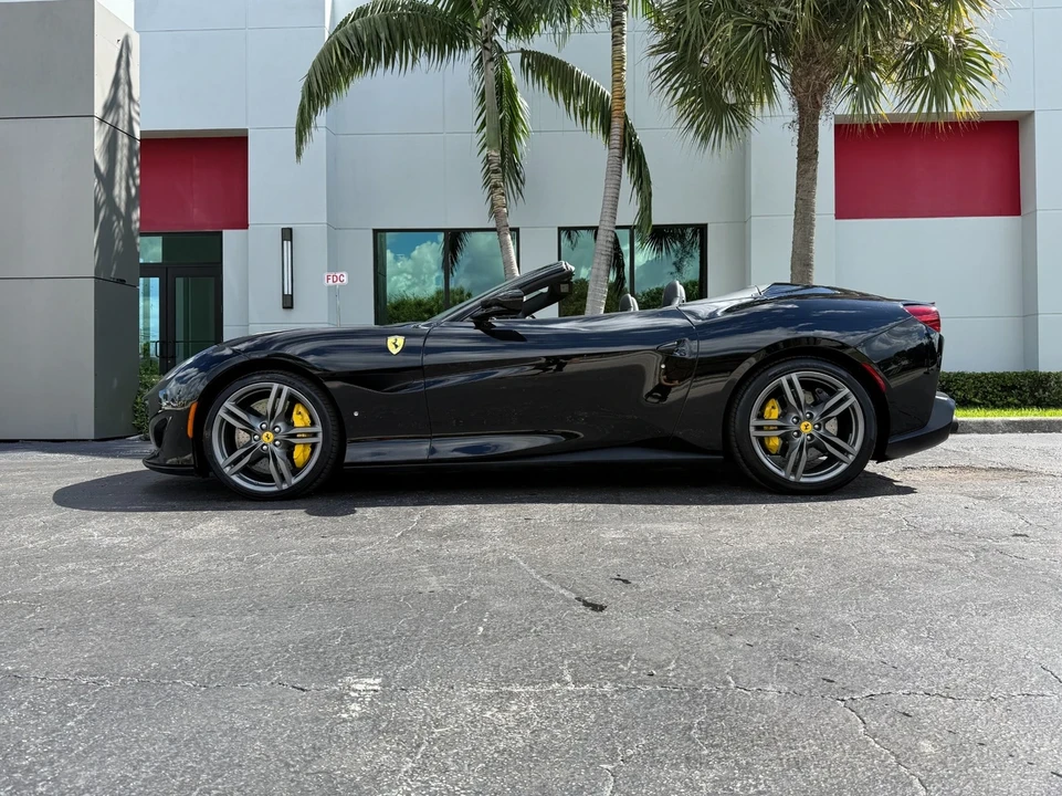 2019 Ferrari Portofino - Image 11 of 21