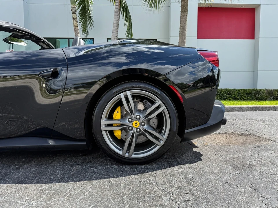 2019 Ferrari Portofino - Image 12 of 21