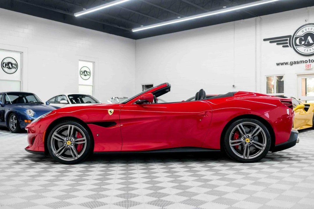 2019 Ferrari Portofino - Image 16 of 31