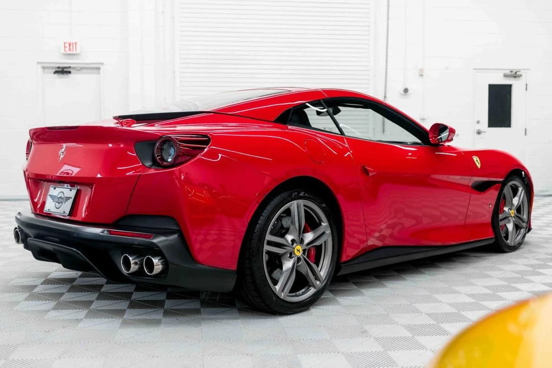 2019 Ferrari Portofino - Image 7 of 31