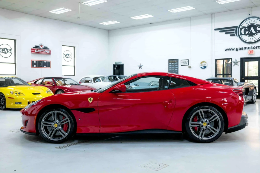 2019 Ferrari Portofino - Image 16 of 21