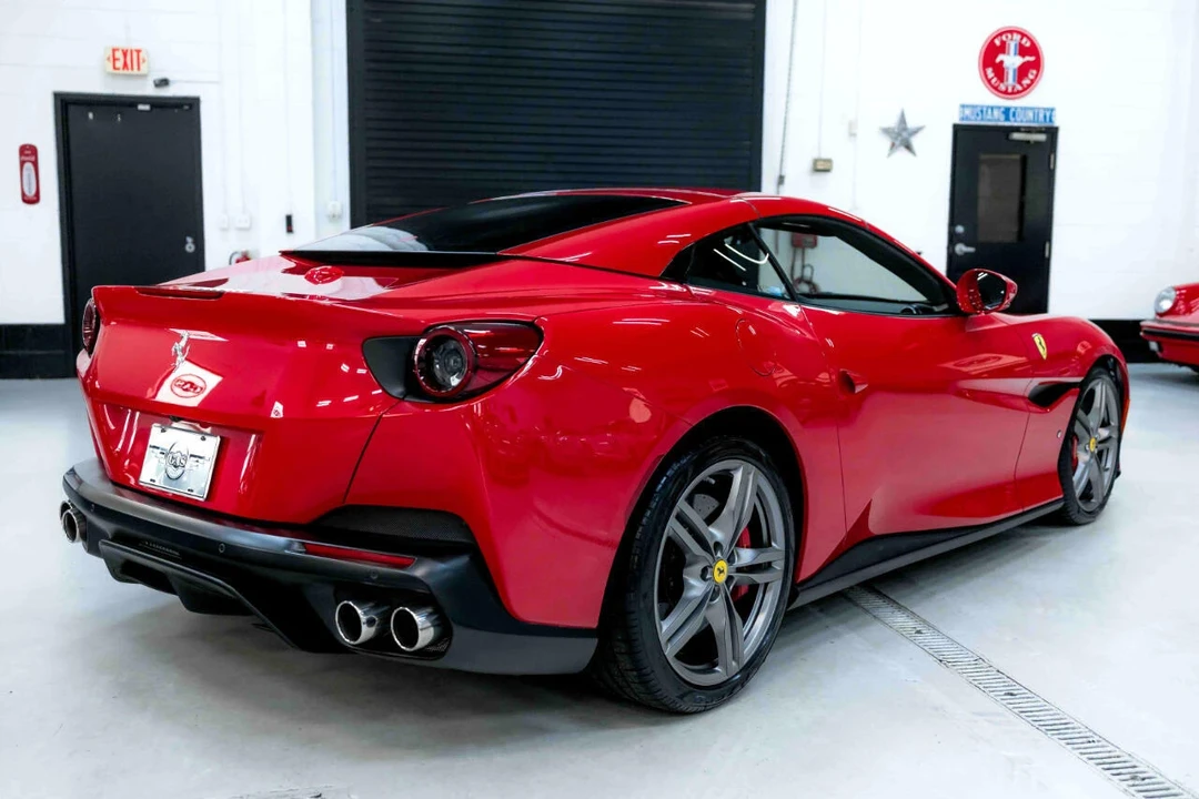 2019 Ferrari Portofino - Image 19 of 21