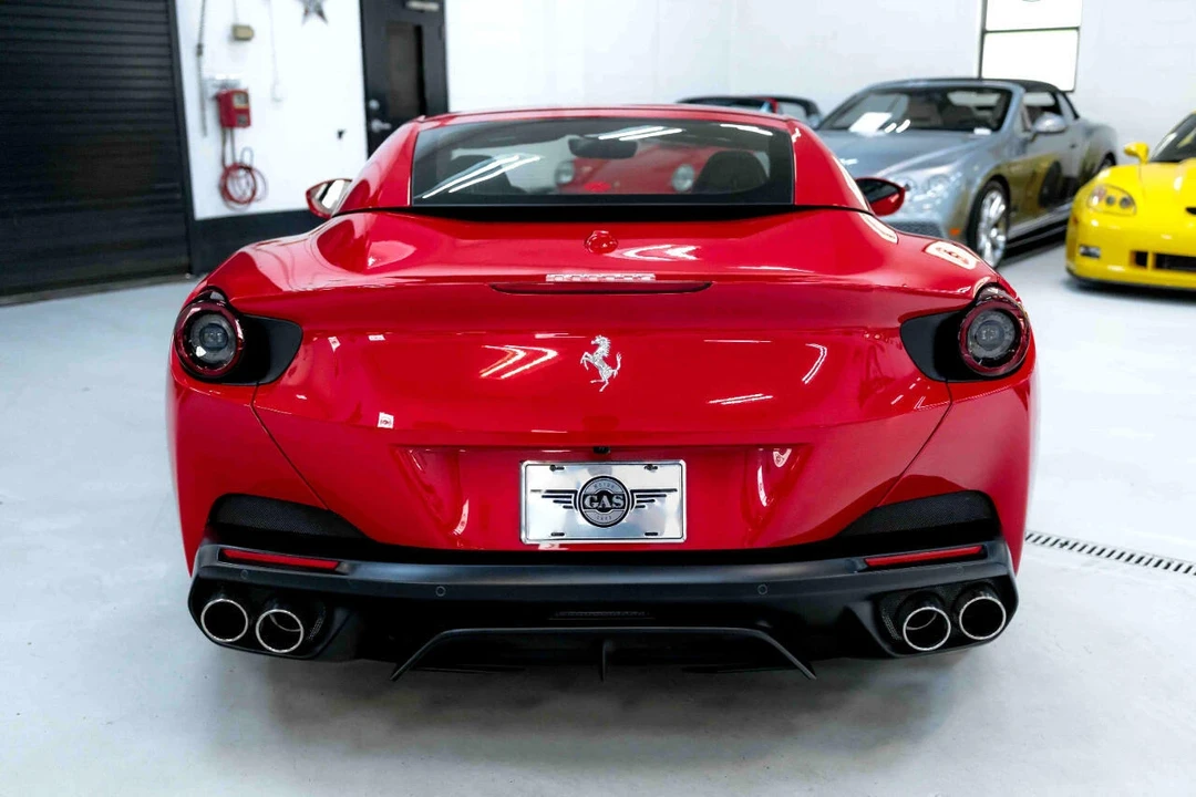 2019 Ferrari Portofino - Image 18 of 21