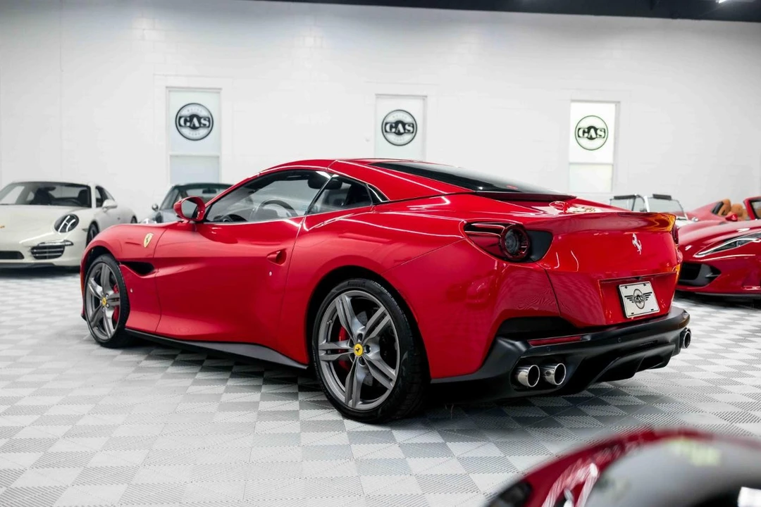 2019 Ferrari Portofino - Image 8 of 31