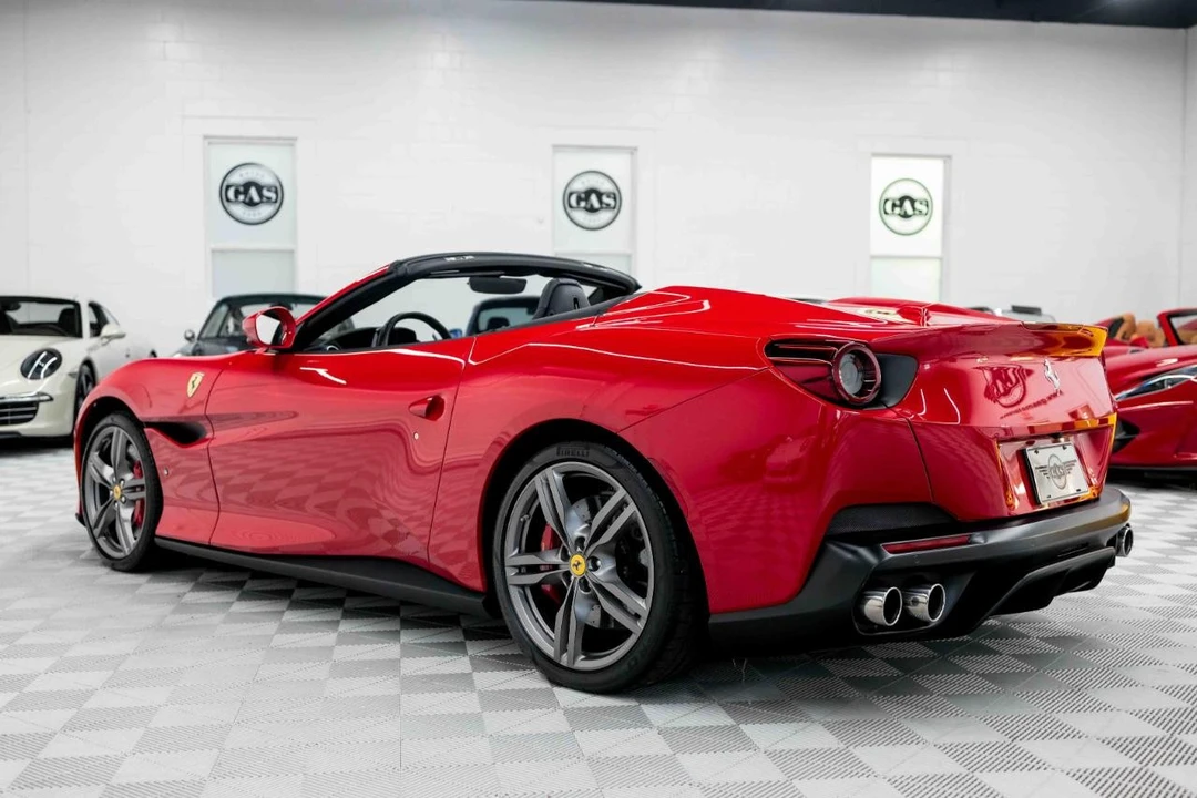 2019 Ferrari Portofino - Image 15 of 31