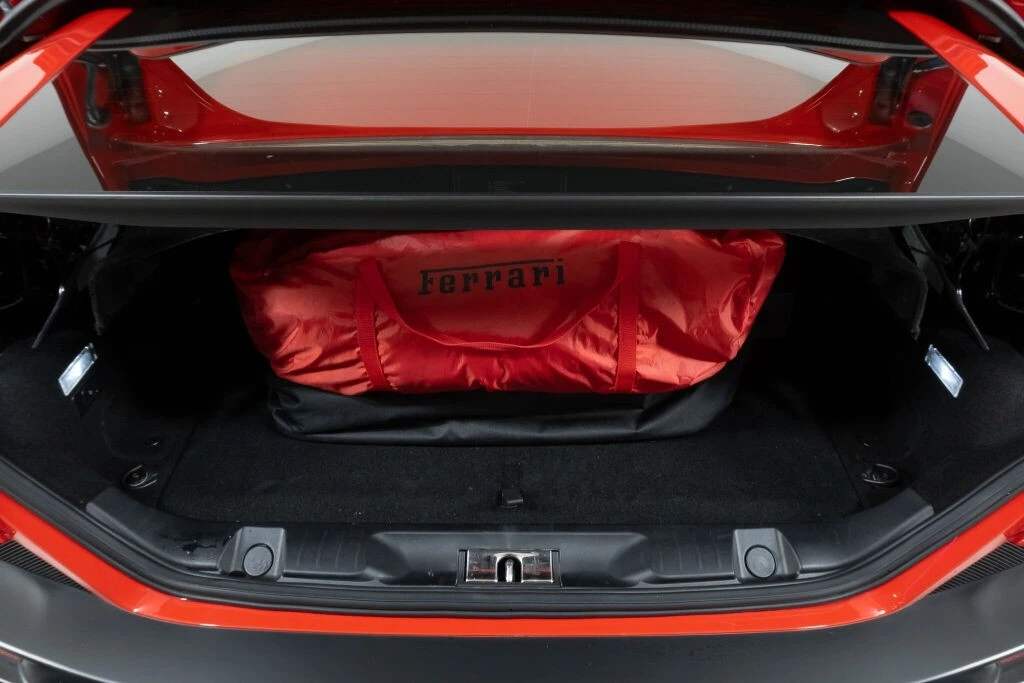 2019 Ferrari Portofino - Image 19 of 21