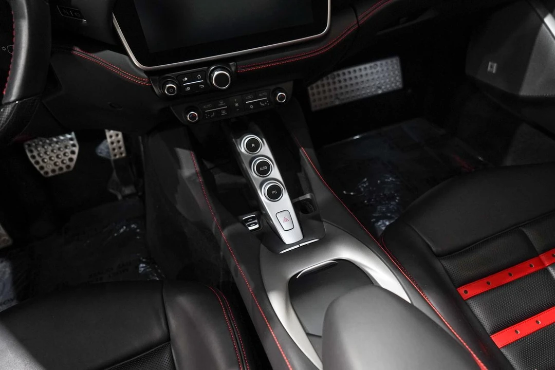 2019 Ferrari Portofino - Image 13 of 21