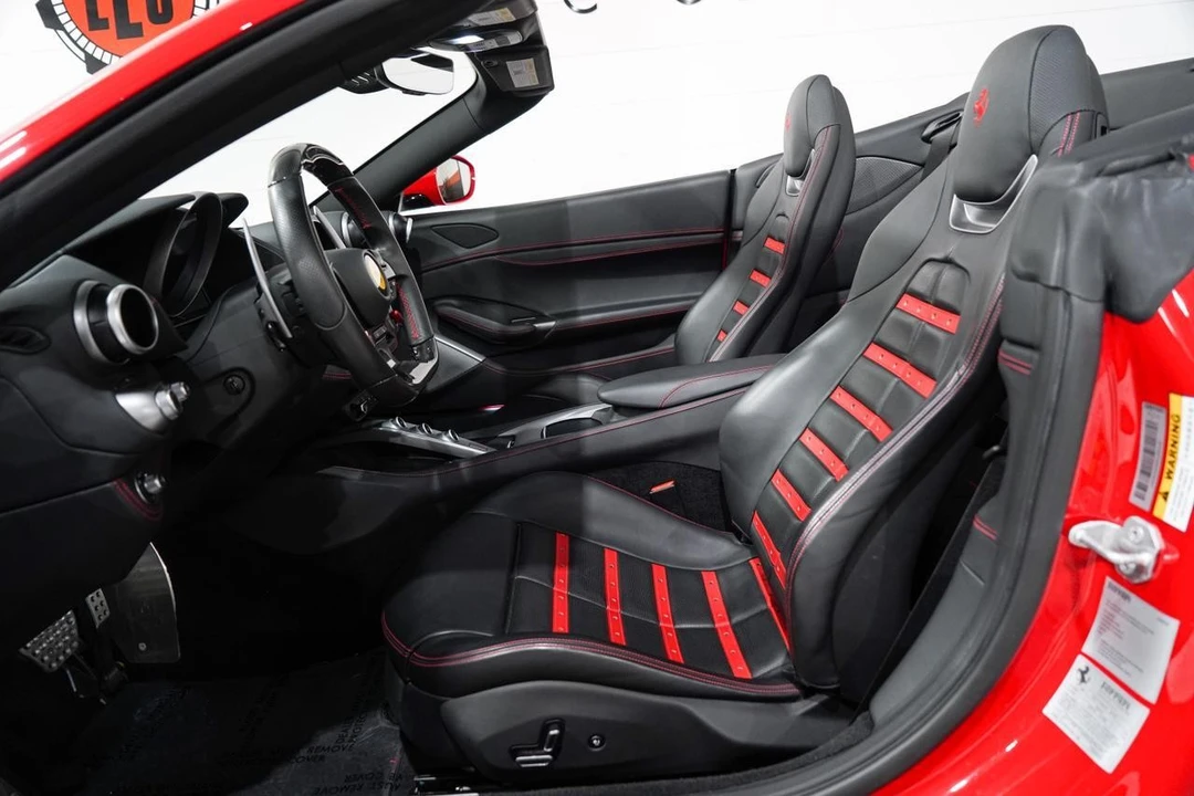 2019 Ferrari Portofino - Image 9 of 21